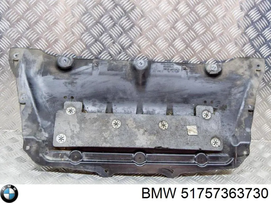 Купити 51757363730 BMW Захисний кожух кермового механізму