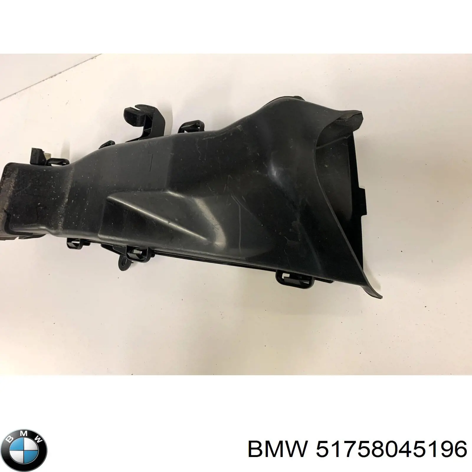 Купити 51758045196 BMW Захист бампера переднього, правий