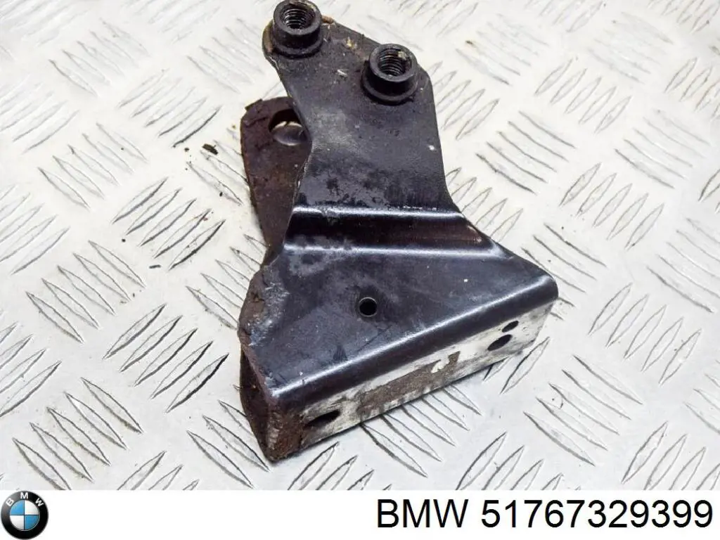 Купити 51767329399 BMW Ущільнювач крила