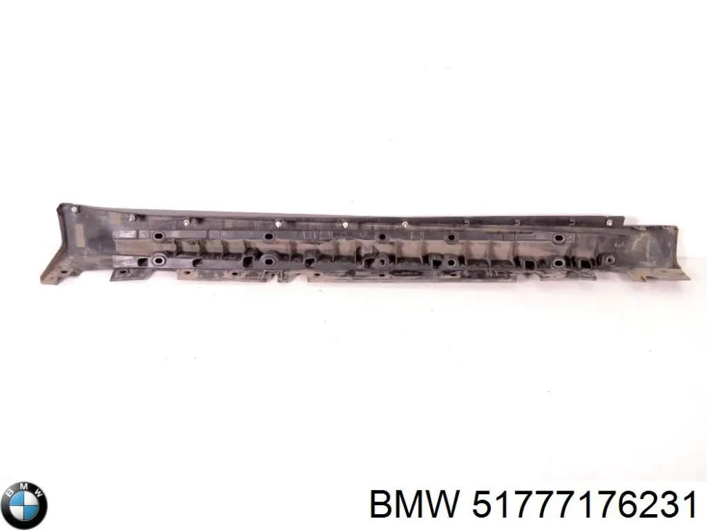 51777176231 BMW накладка зовнішня (молдинг порога, лівий)