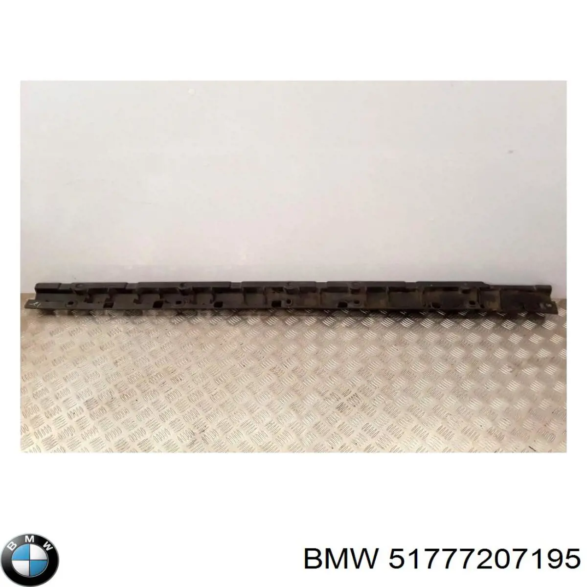 Опора порога (кріплення) BMW 51777207195