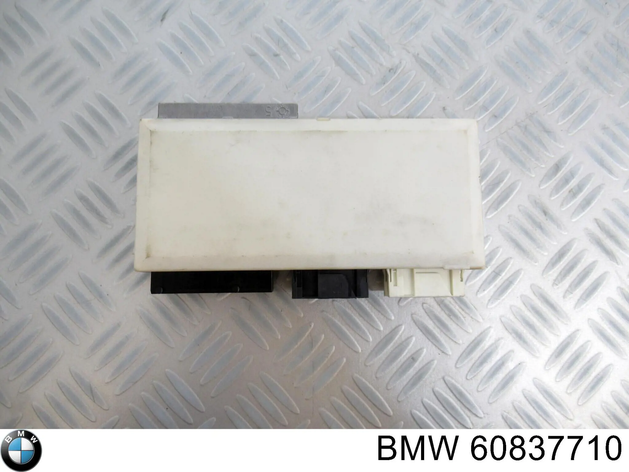  60837710 BMW