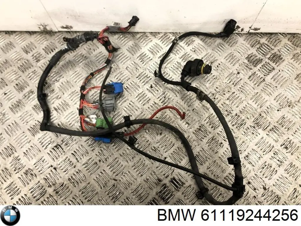 Купити 61119244256 BMW 