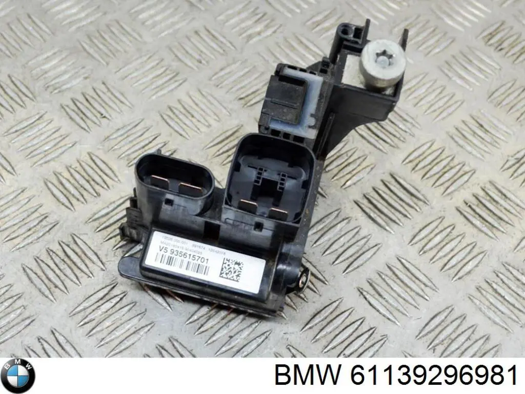 61139296981 BMW 