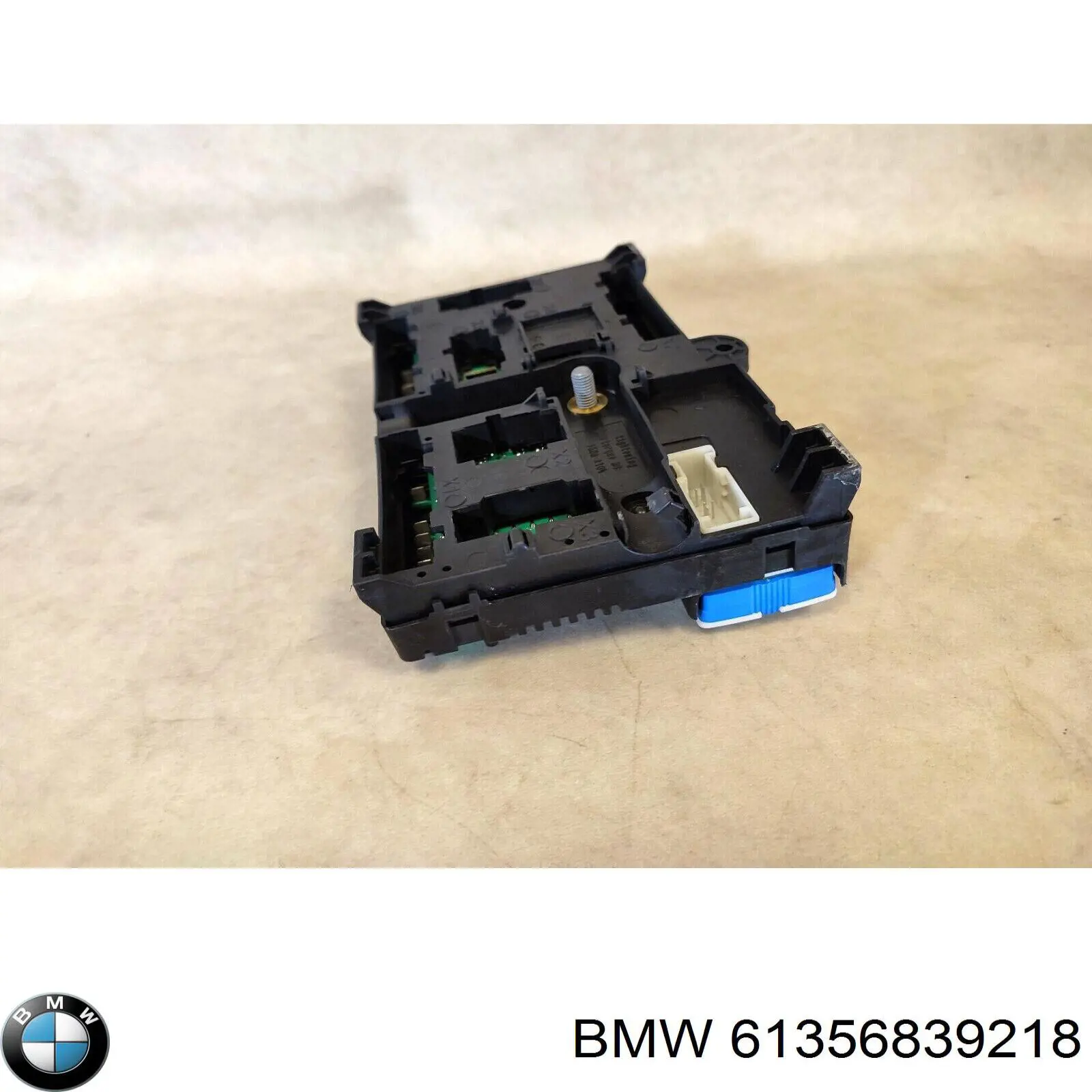 Купити 61355A44CE1 BMW Блок запобіжників задній, салонний