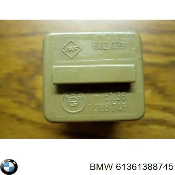 Купити 61361388745 BMW 