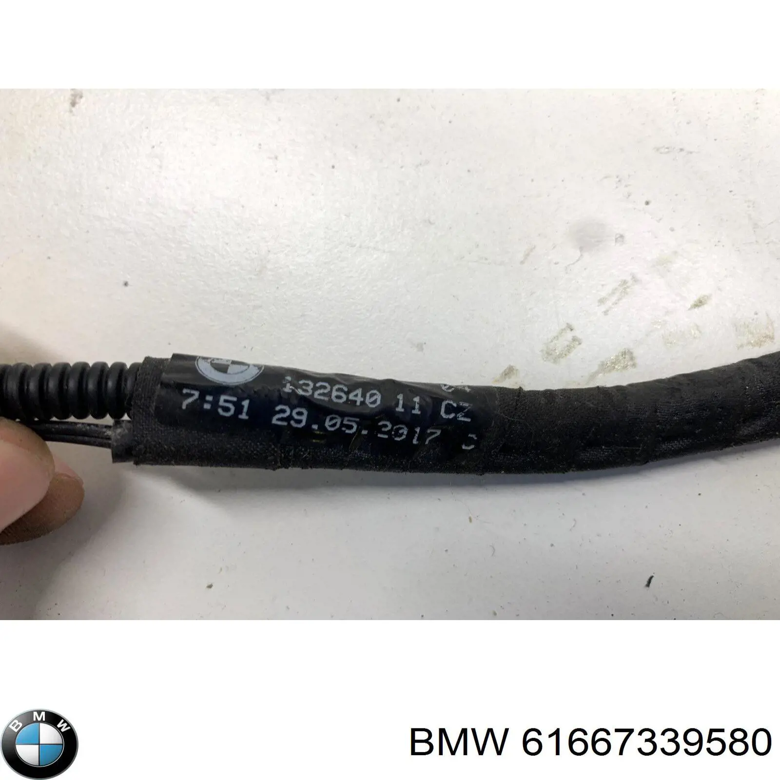 61667339580 BMW Сопло склоомивача вітрового скла