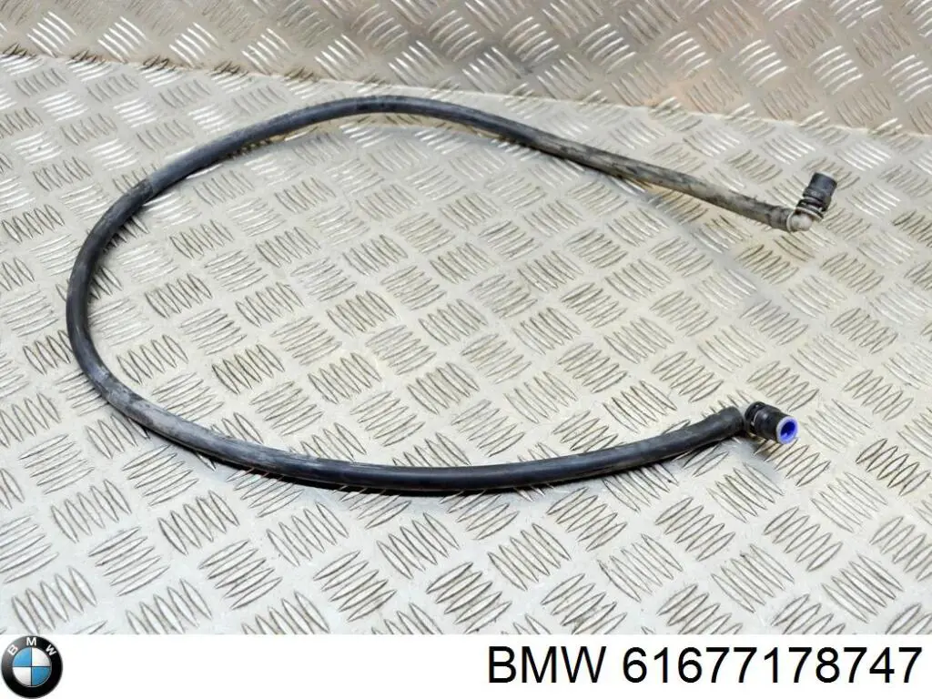 61677178747 BMW Трубка омивача фар