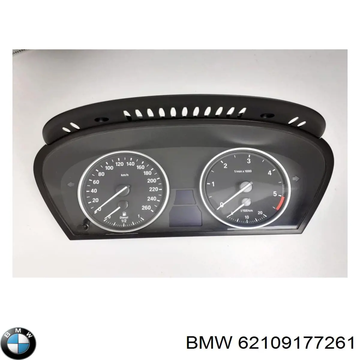 Приладова дошка-щиток приладів на BMW 5 (E61)