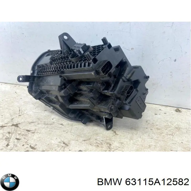 Купити 63115A12582 BMW Фара правая
