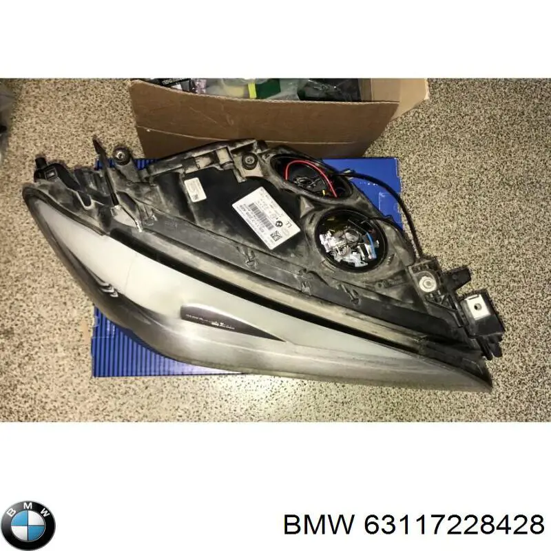 Фара права 63117228428 BMW