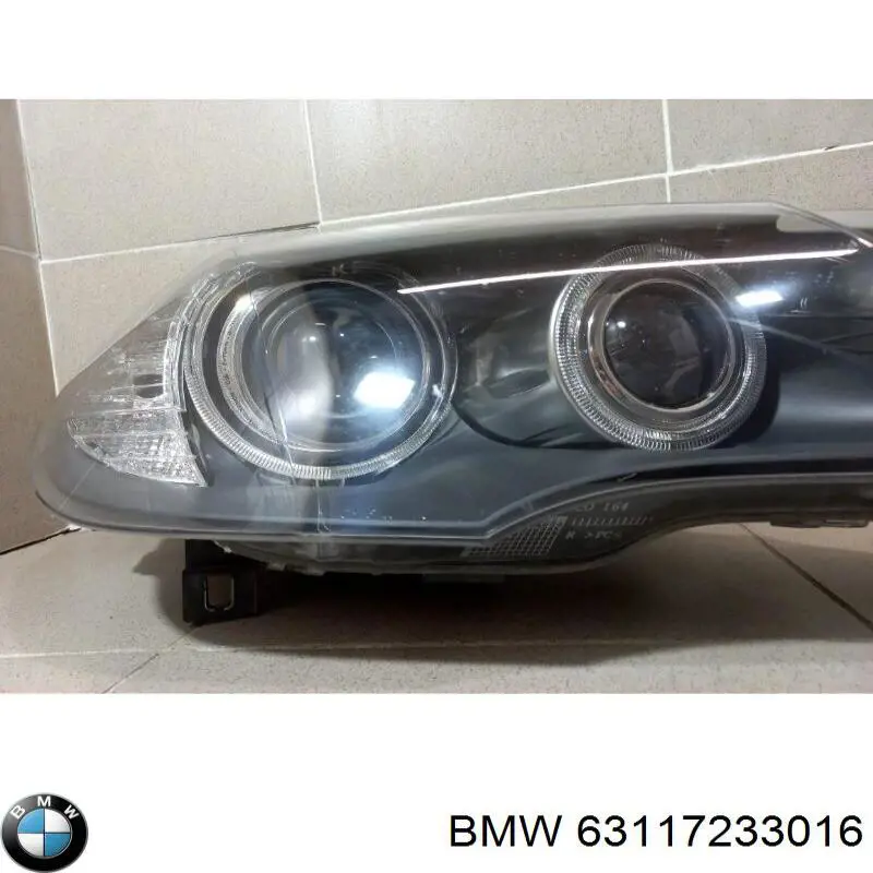 63117233016 BMW Фара передня права