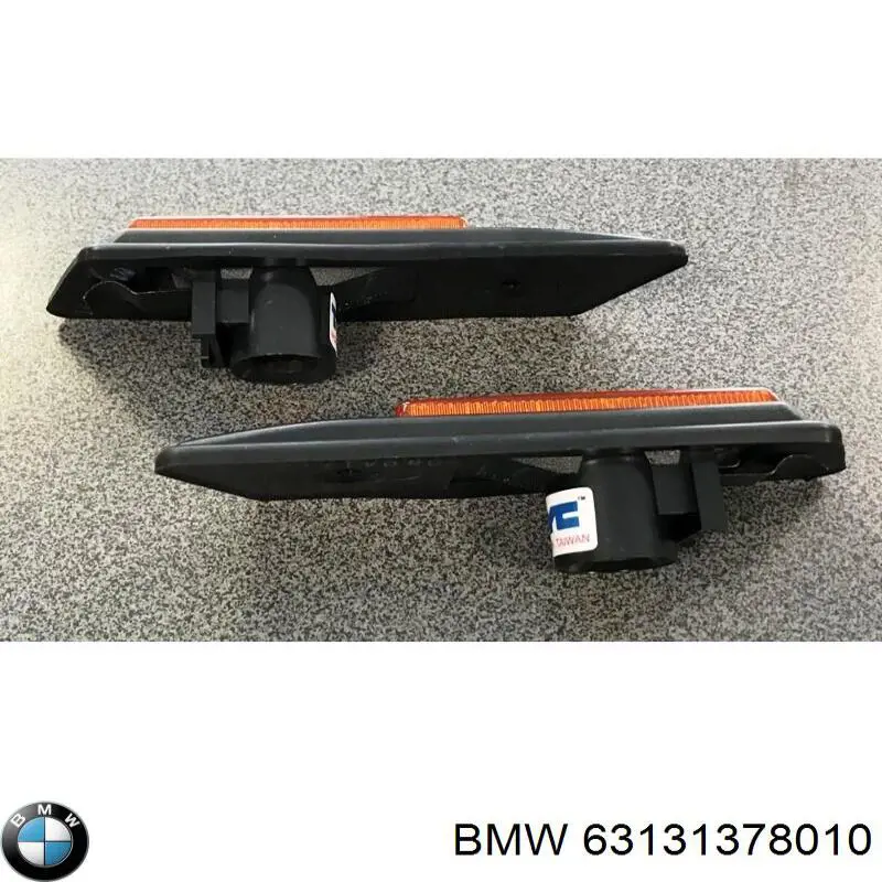 Повторювач повороту на крилі, правий на BMW 5 (E34)