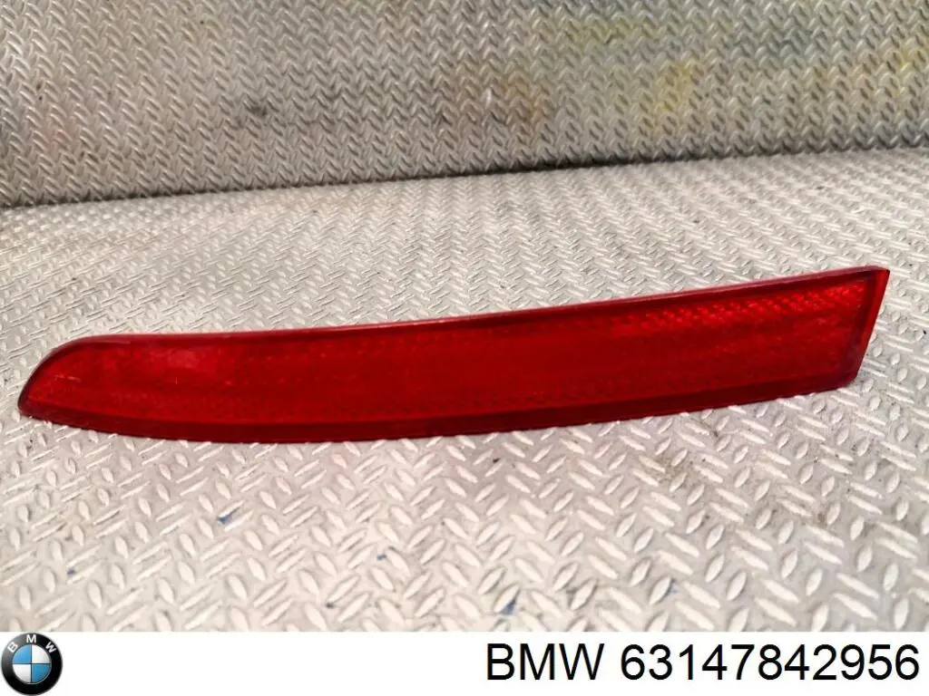 Правий катафот заднього бампера BMW 63147842956 ціна, від 17.72 USD