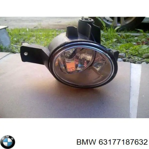 Туманка права Signeda ZBM2065R ціна, від 33.30 USD