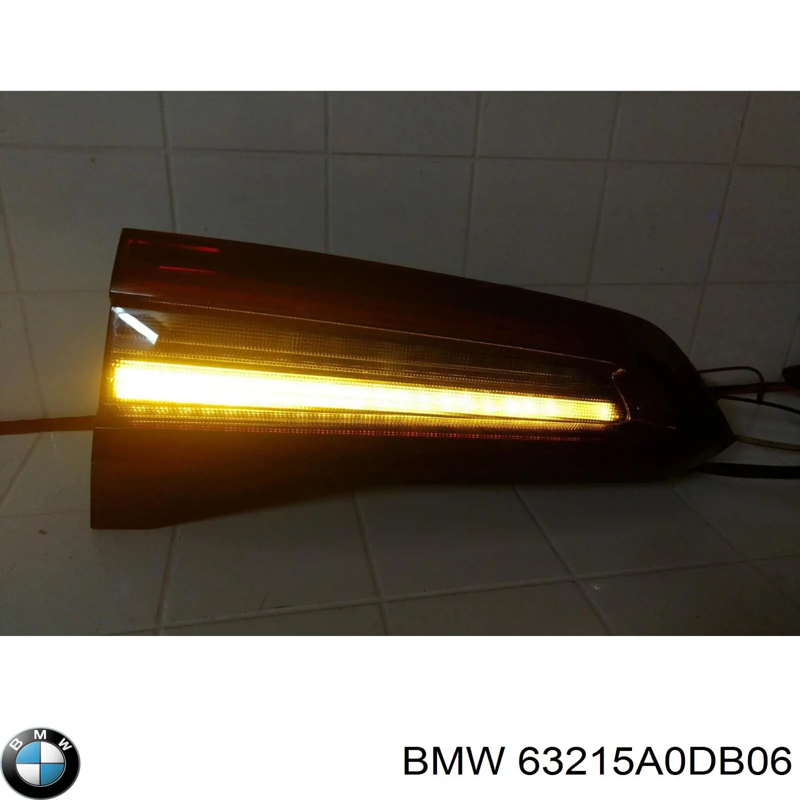 Купити 63215A0DB06 BMW Ліхтар задній внутрішній правий