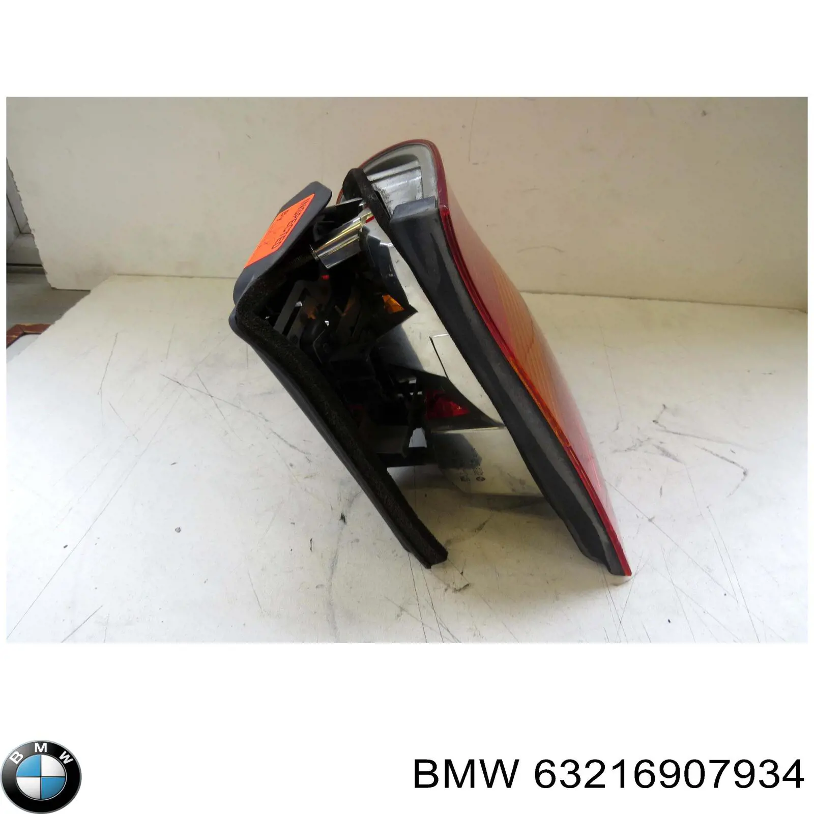 Ліхтар задній правий, зовнішній BMW 63210140253 ціна, від 45.15 USD