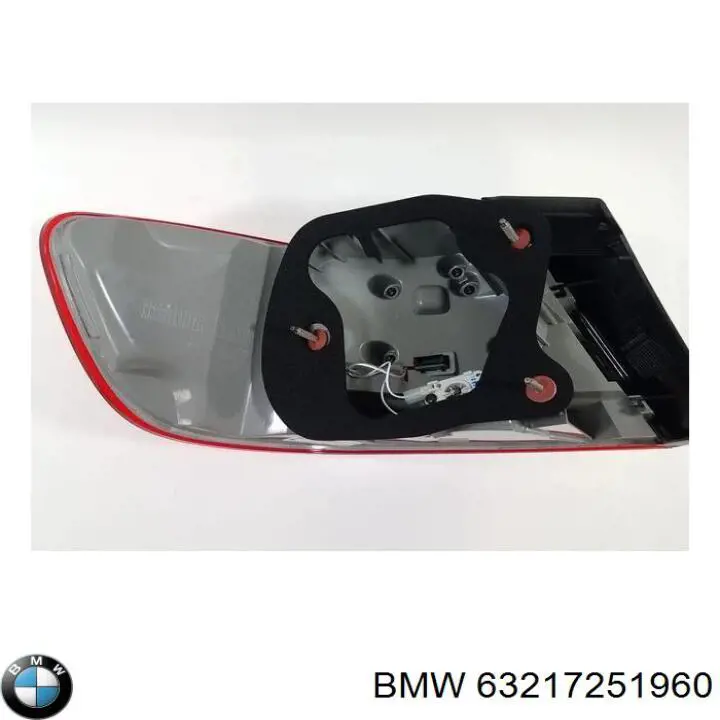 63217251960 BMW Задній правий зовнішній ліхтар