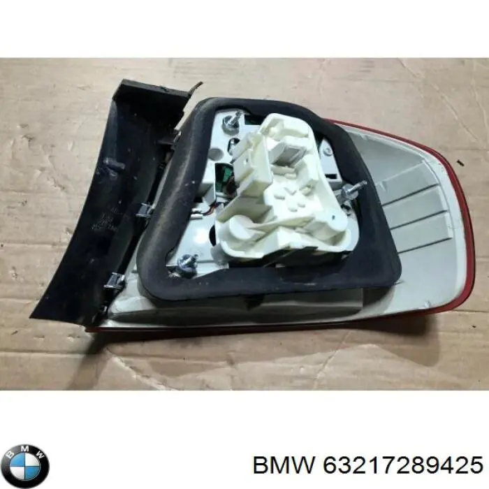 Ліхтар задній лівий, зовнішній 63217289425 BMW