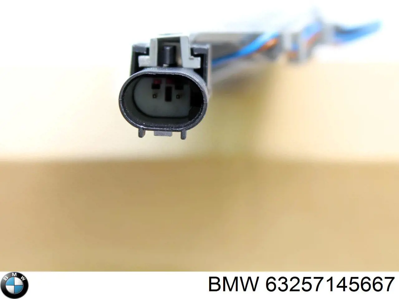 Стоп-сигнал BMW 63257145667 ціна, від 149.03 USD