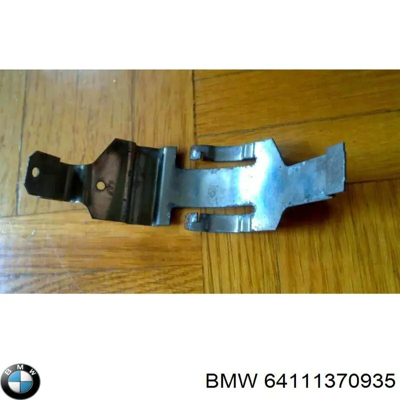 64111370935 BMW 