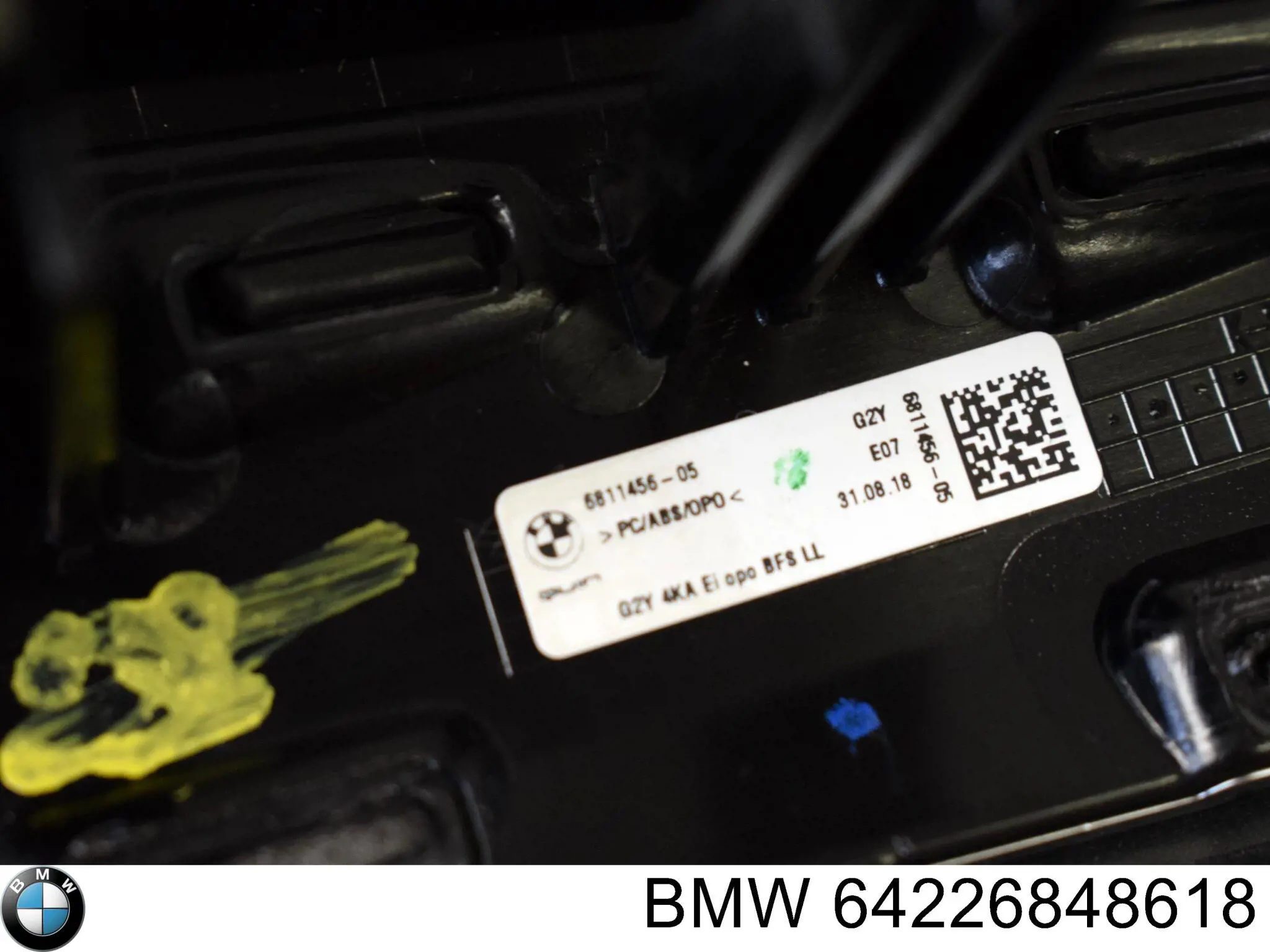 64226848618 BMW Повітропровід, розподільник повітря під "торпедо", правий