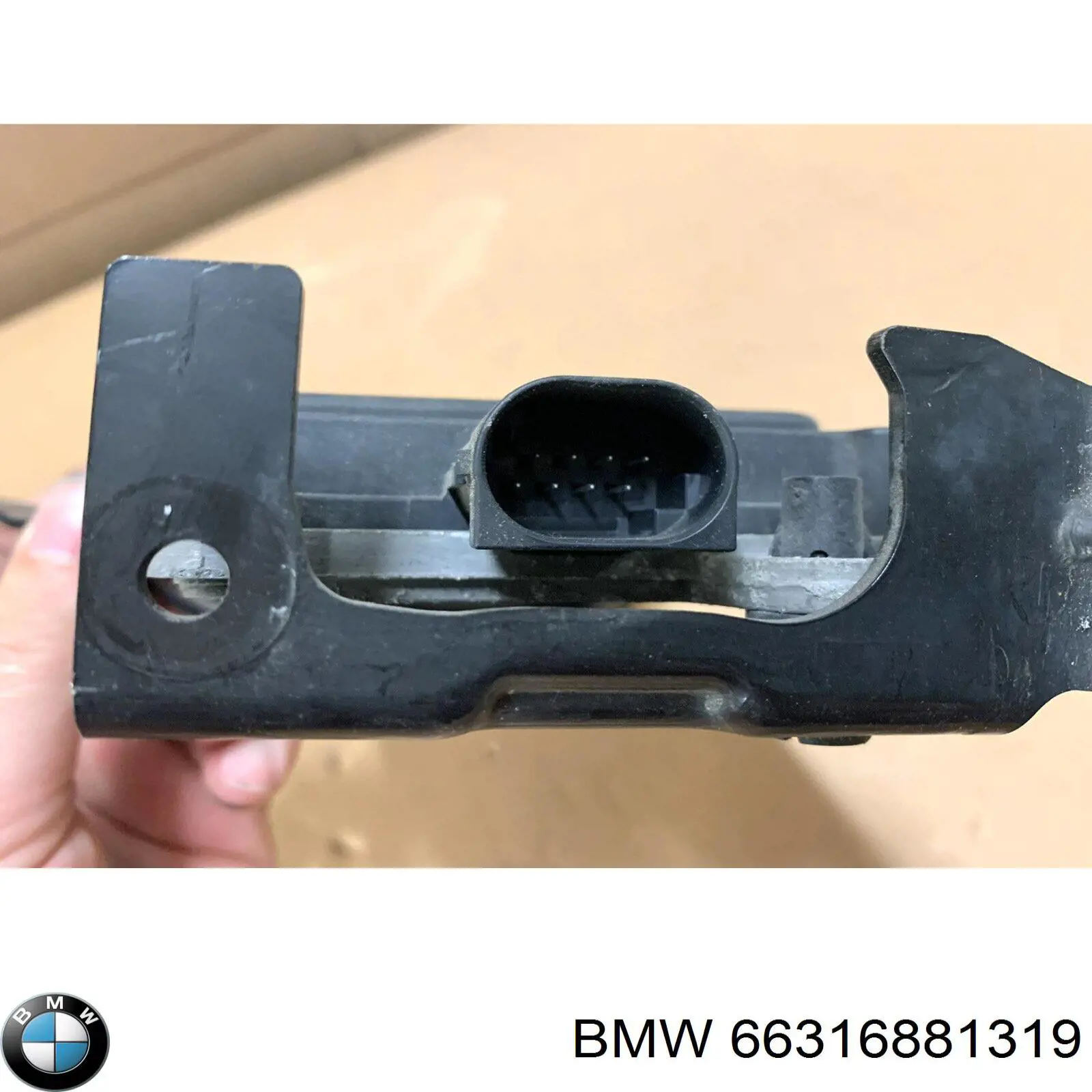 Купити 66316881319 BMW 