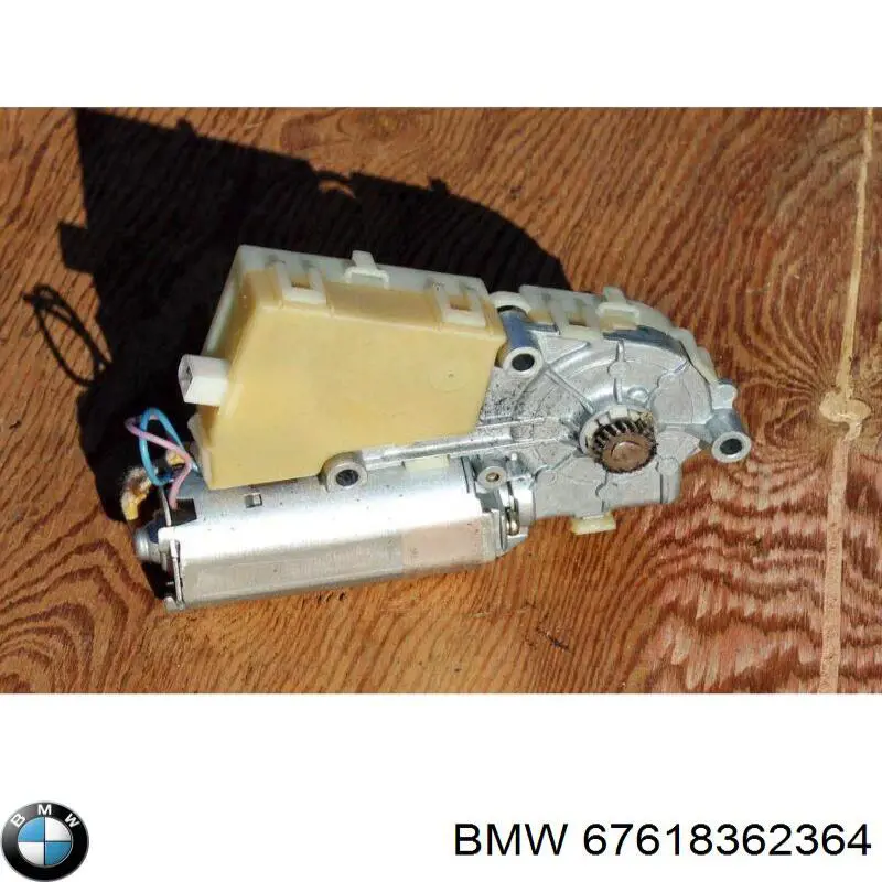 Купити 67618362364 BMW Двигун приводу люка