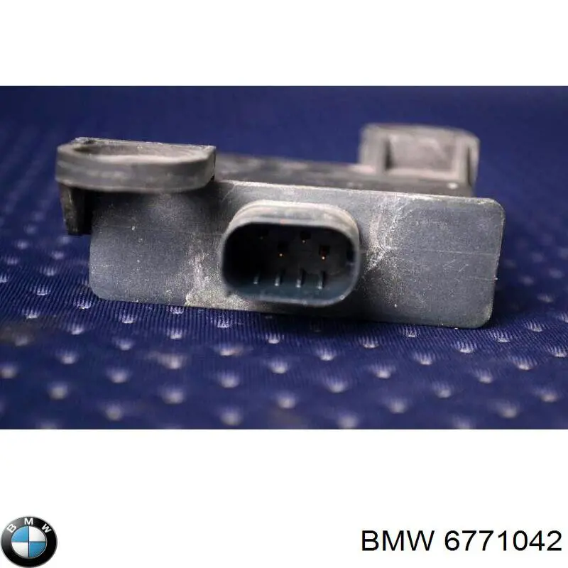  6771042 BMW