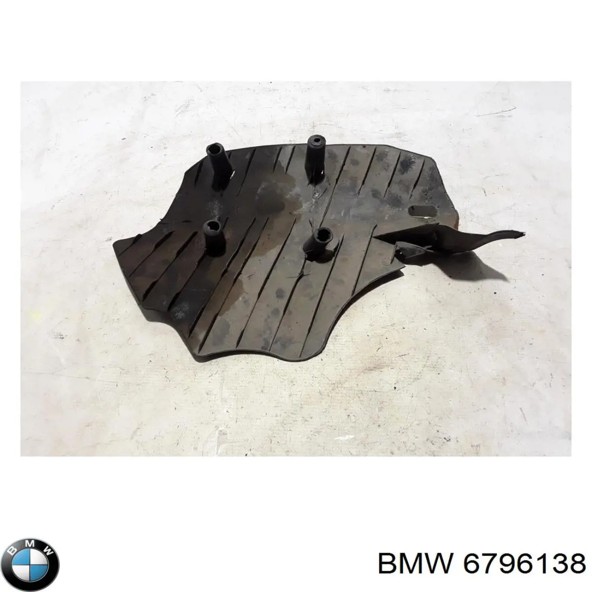 6796138 BMW Захист заднього нижнього важеля