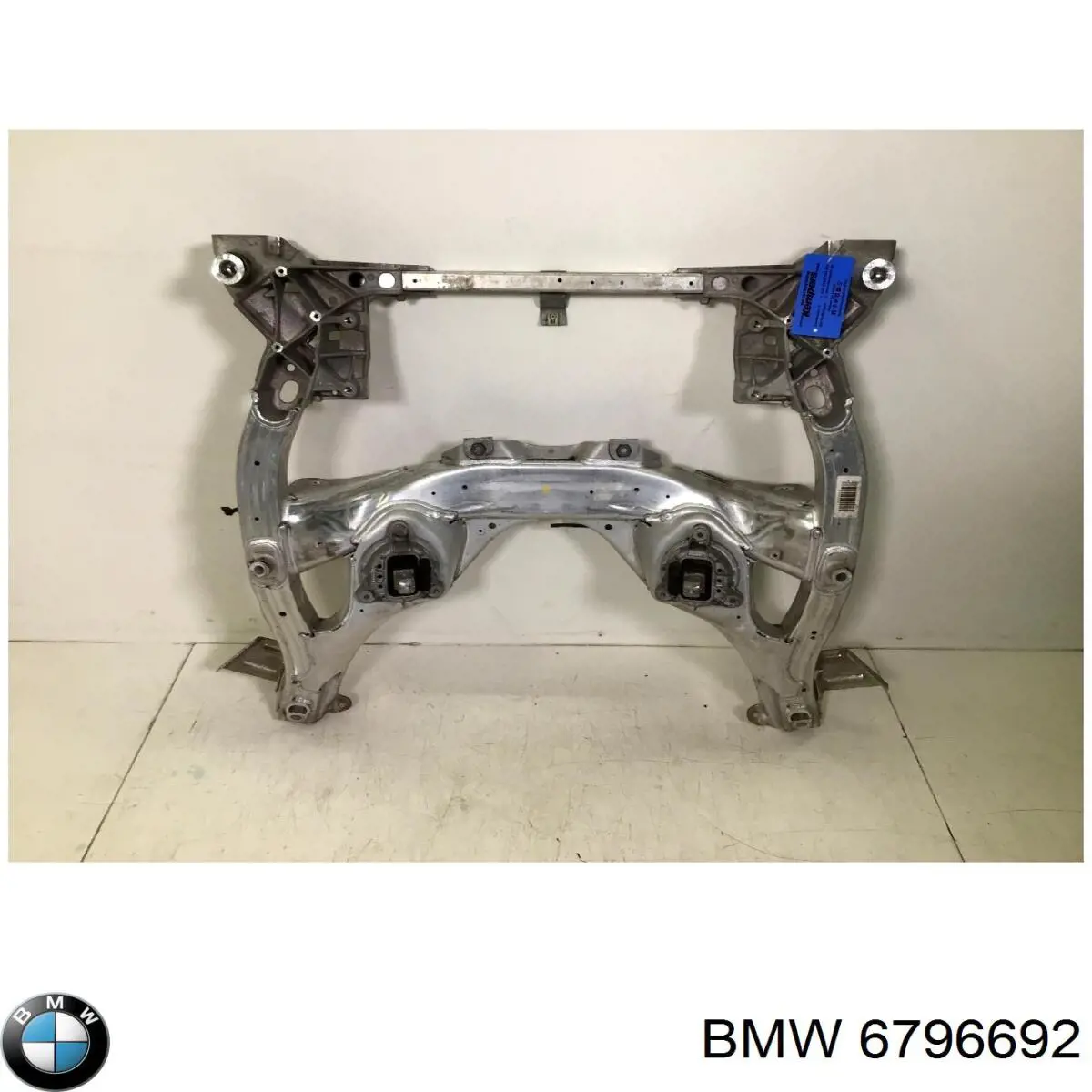 6796692 BMW Передня балка