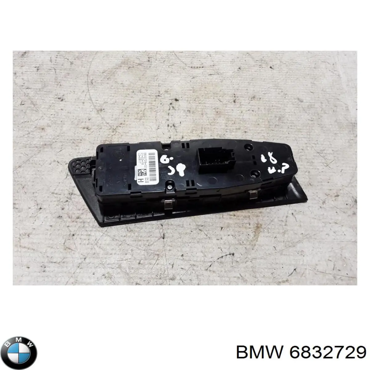 Кнопковий блок керування склопідіймачами передній лівий 6832729 BMW