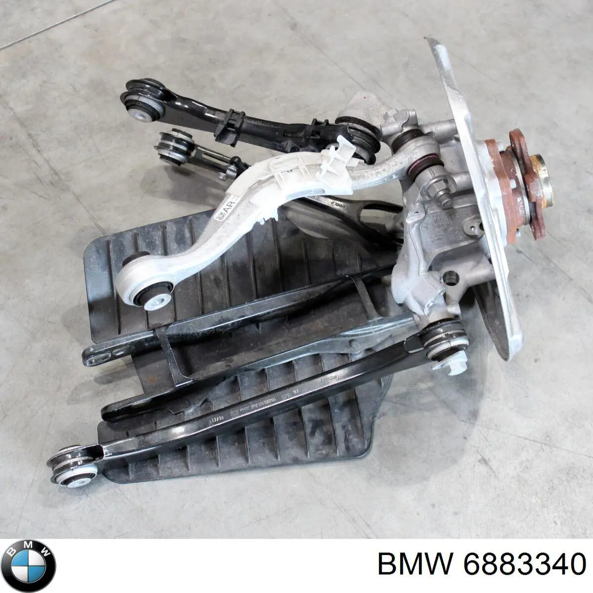 Купити 6883340 BMW Важіль задньої підвіски верхній, правий