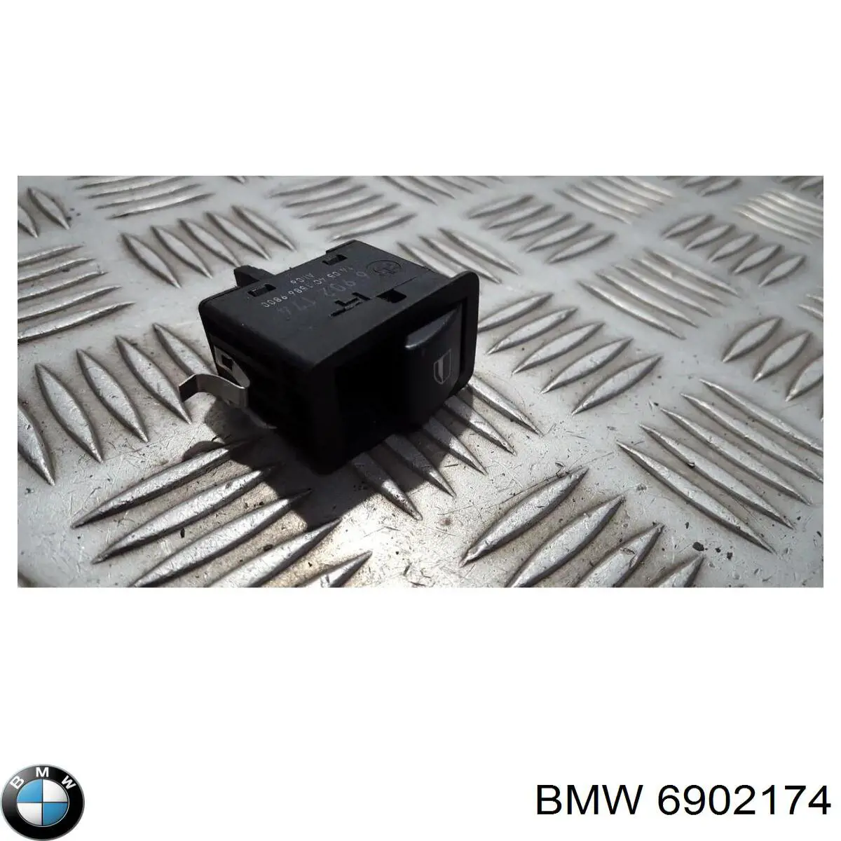Кнопки заднього правого склопід'ємника BMW 61318368921