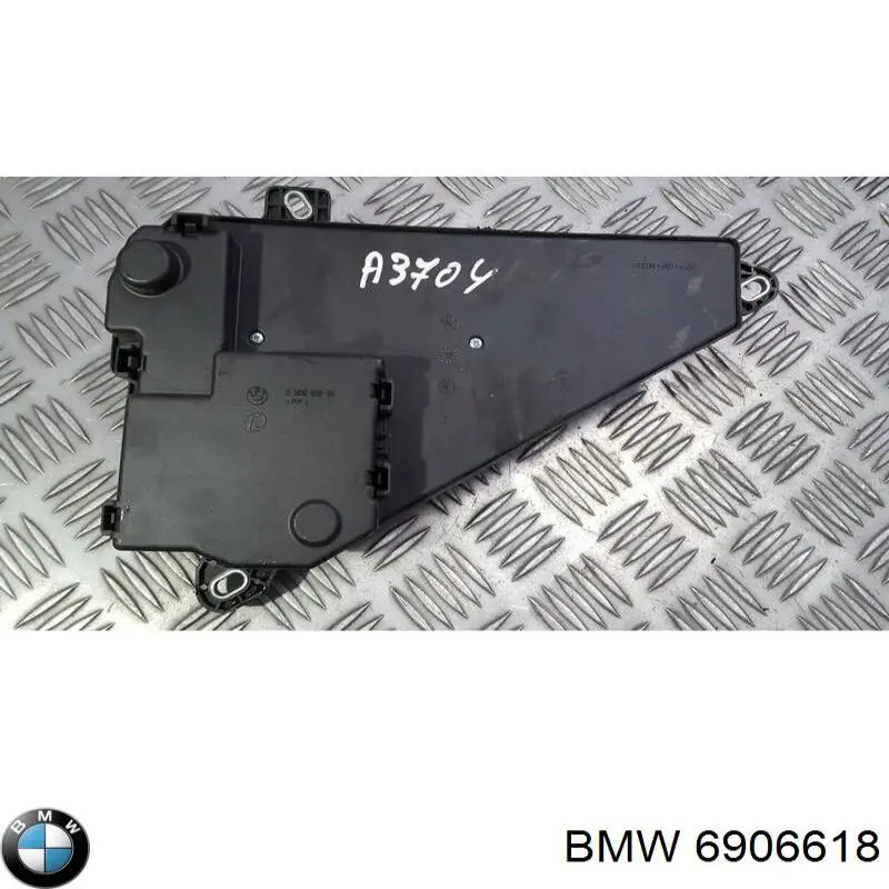 Купити 61146906618 BMW Блок запобіжників задній, салонний