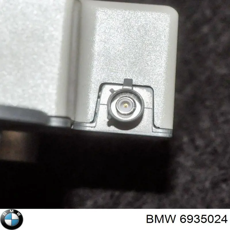 6935024 BMW Підсилювач сигналу антени