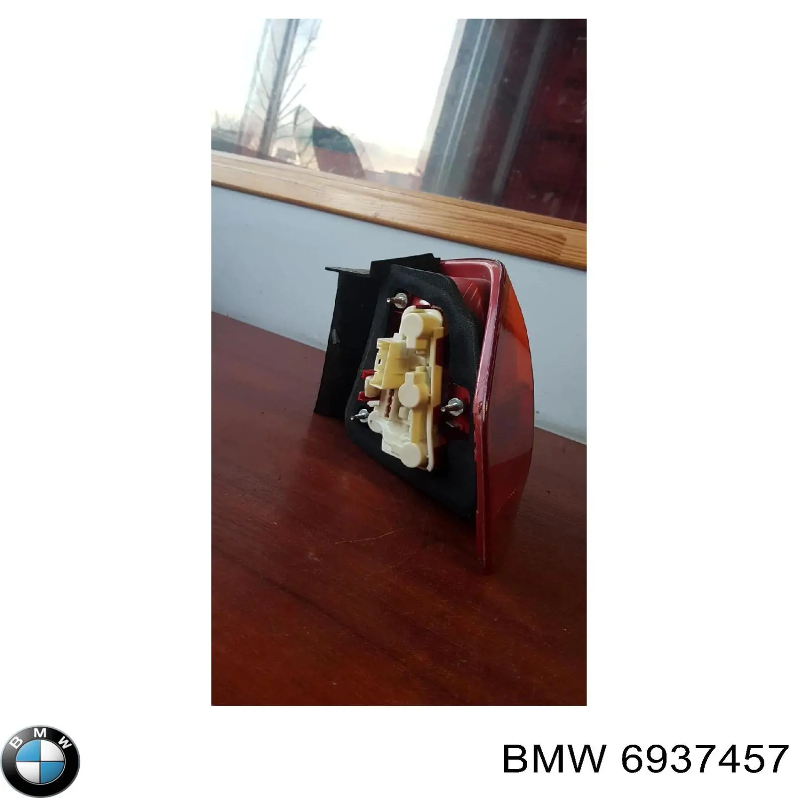 Стоп задній BMW 6937457