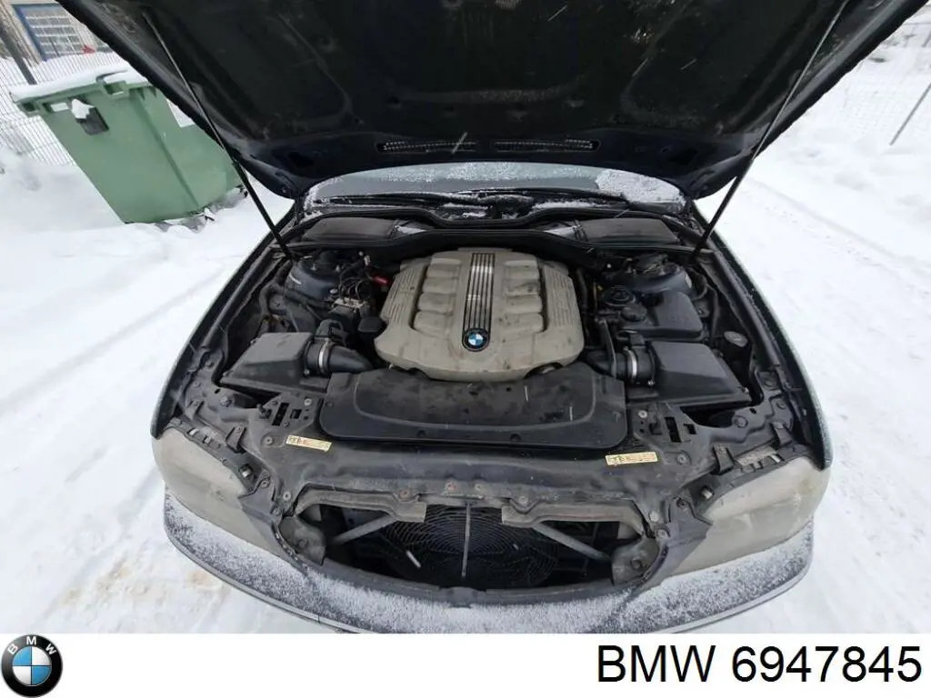 Купити 6947845 BMW Вікно вітрове