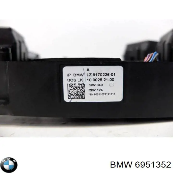  6951352 BMW