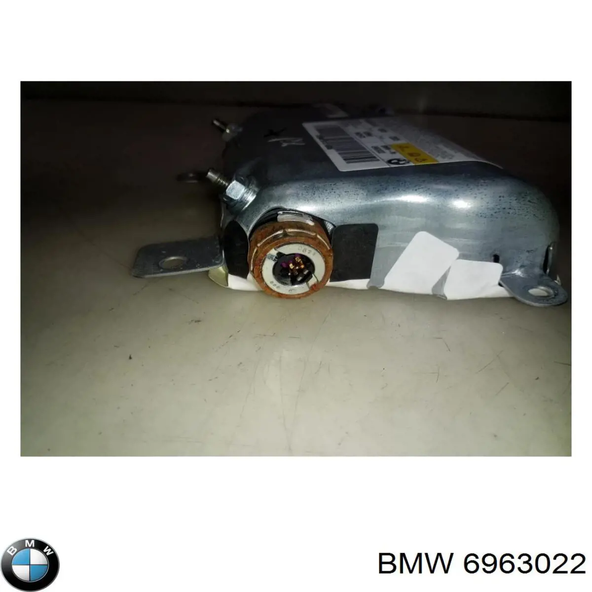 Подушка безпеки (AIRBAG) передньої двері правої 6963022 BMW