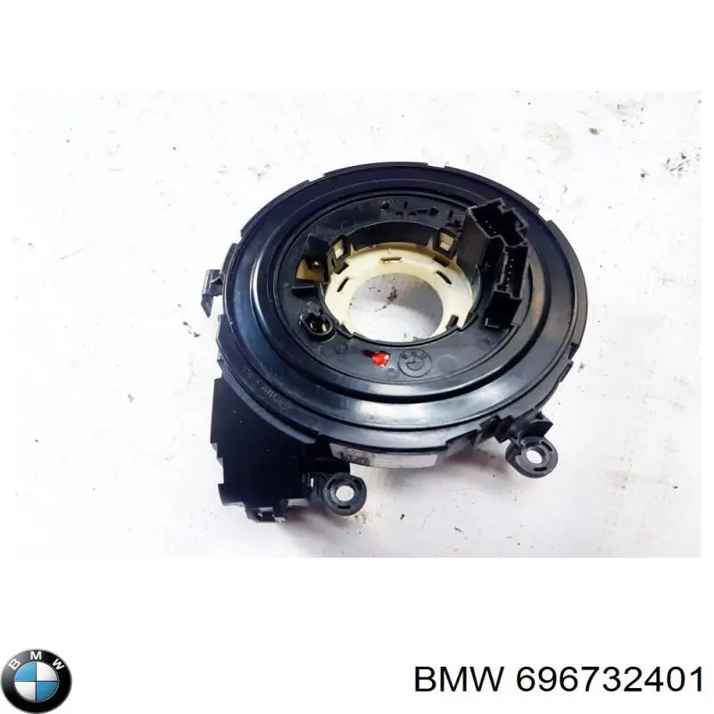 696732401 BMW 