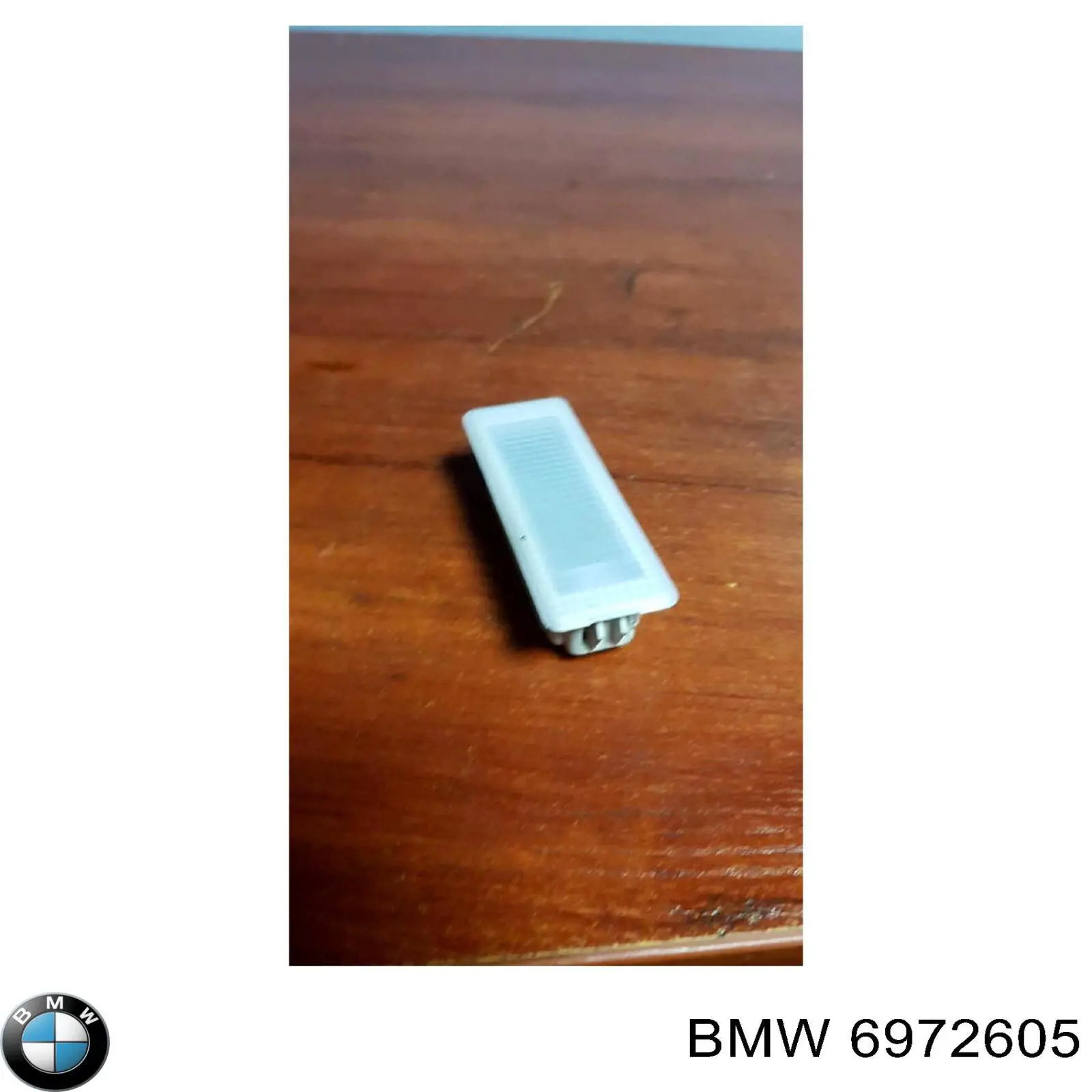 6972605 BMW Лампочка освітлення салону
