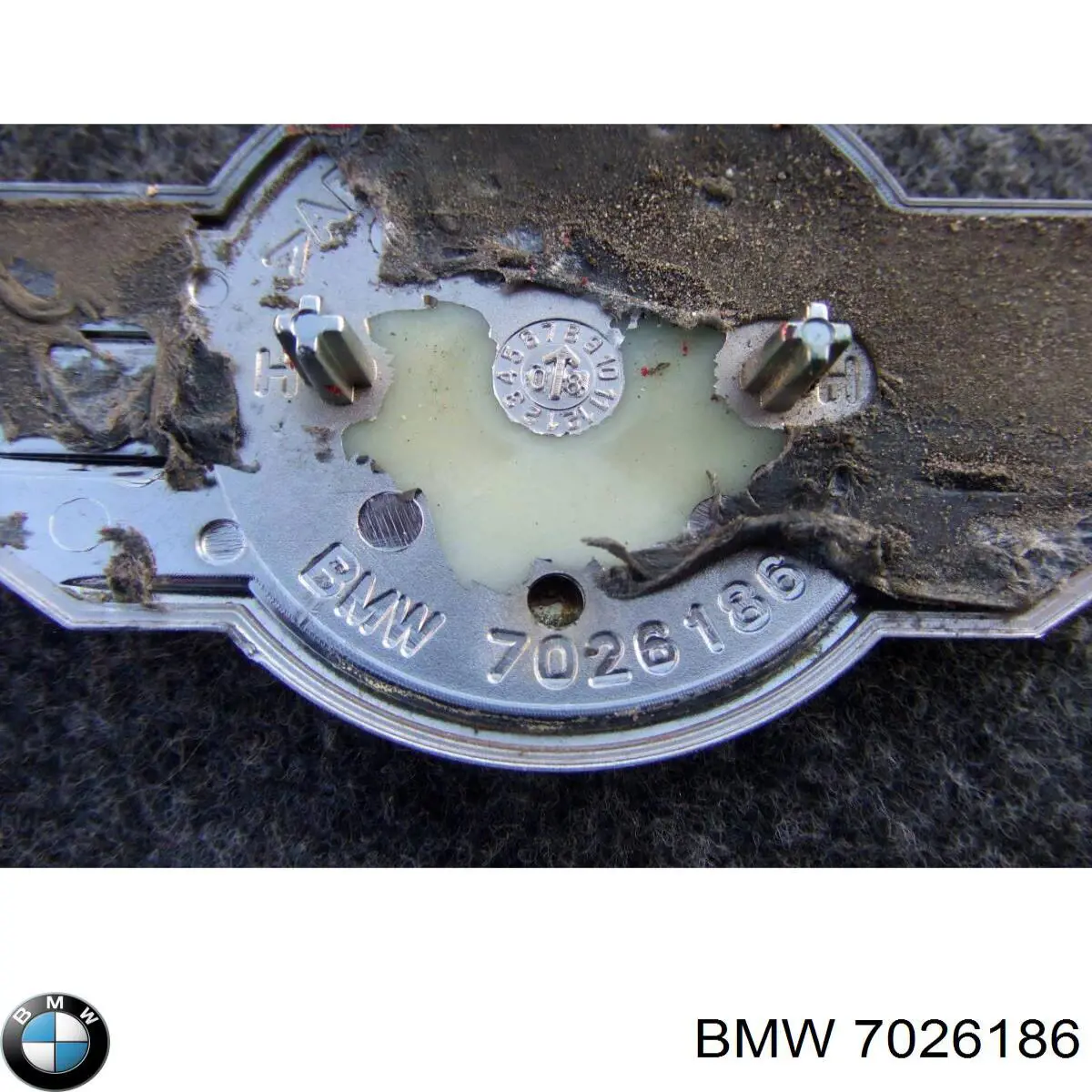 Купити 7026186 BMW Емблема кришки багажника, фірменнийзначок