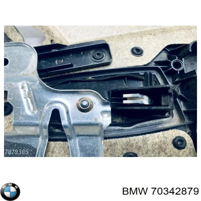 70342879 BMW 
