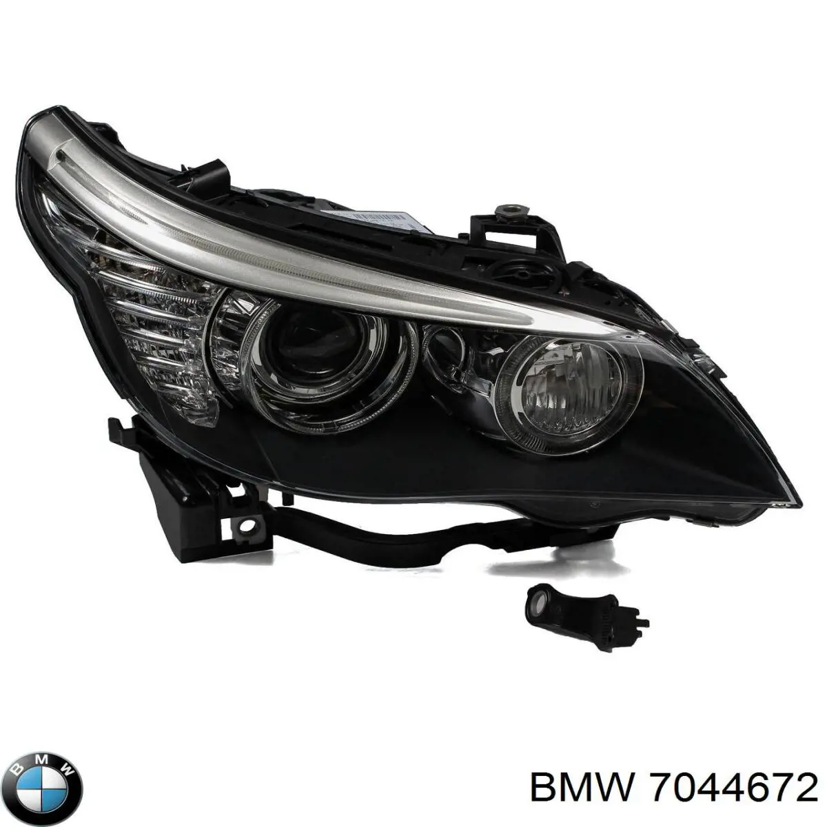 7044672 BMW Основна фара - вставка