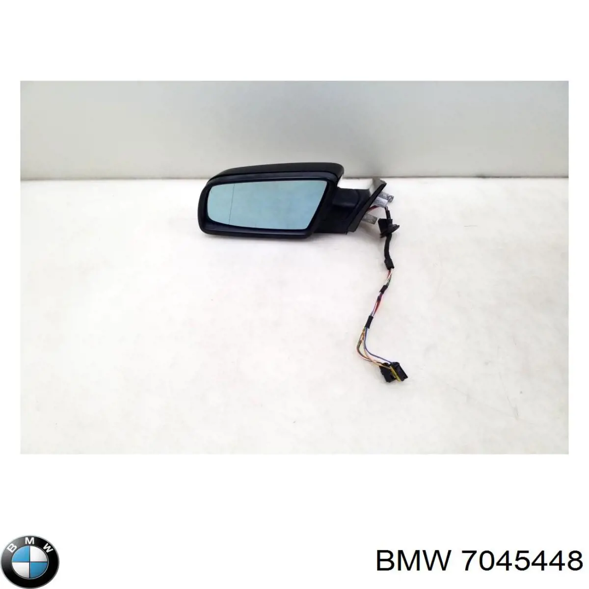 Молдинг лобового скла, правий BMW 7045448 ціна, від 16.47 USD