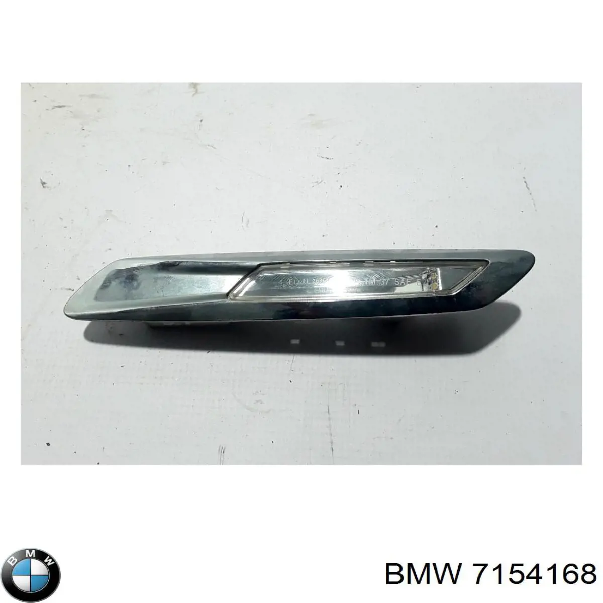 Повторювач повороту на крилі, правий BMW 7154168 ціна, від 14.06 USD