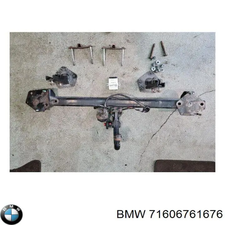 71606796334 BMW Пристрій тягово-зчіпний