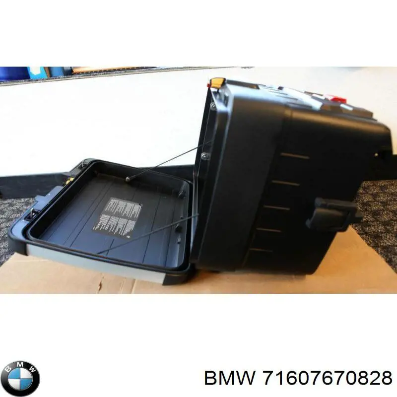  BMW 71607670828