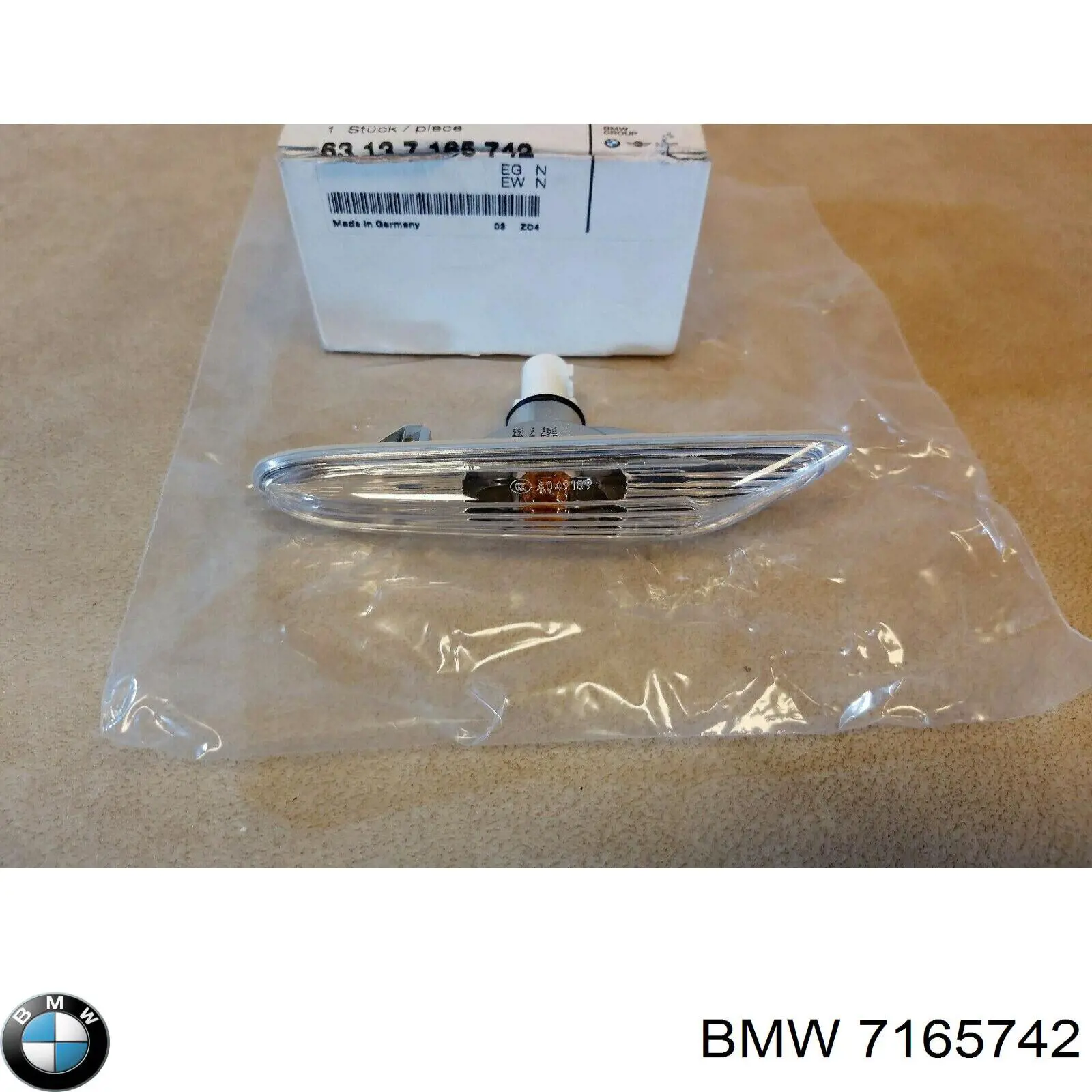 7165742 BMW Повторювач повороту на крилі, правий